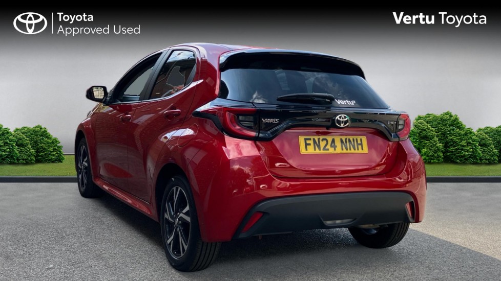 Toyota Yaris 1.5 Hybrid Design 5dr CVT Hybrid Hatchback - Image 4