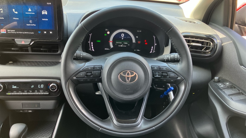 Toyota Yaris 1.5 Hybrid Design 5dr CVT Hybrid Hatchback - Image 7