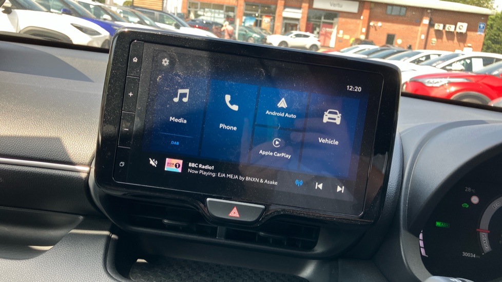 Toyota Yaris 1.5 Hybrid Design 5dr CVT Hybrid Hatchback - Image 9