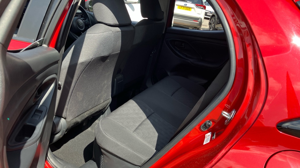 Toyota Yaris 1.5 Hybrid Design 5dr CVT Hybrid Hatchback - Image 15