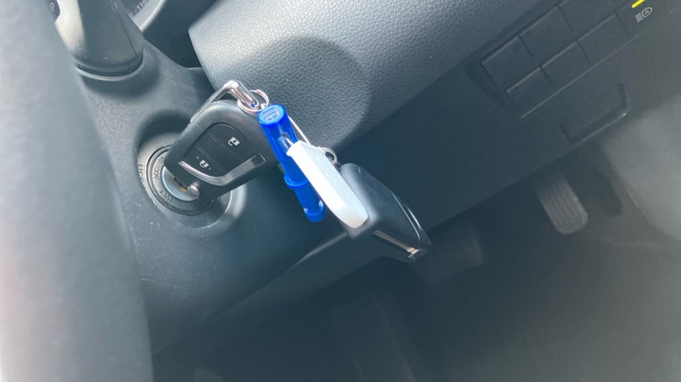 Toyota Yaris 1.5 Hybrid Design 5dr CVT Hybrid Hatchback - Image 16