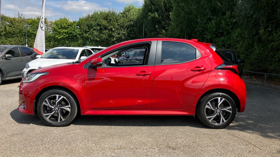 Toyota Yaris 1.5 Hybrid Design 5dr CVT Hybrid Hatchback - Image 24