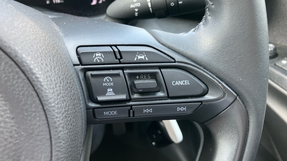 Toyota Yaris 1.5 Hybrid Design 5dr CVT Hybrid Hatchback - Image 32