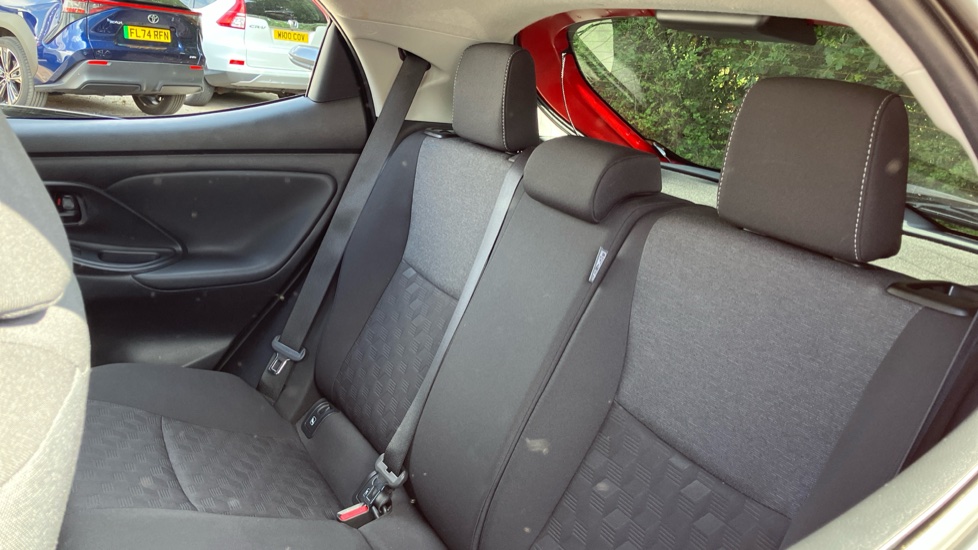 Toyota Yaris 1.5 Hybrid Design 5dr CVT Hybrid Hatchback - Image 42