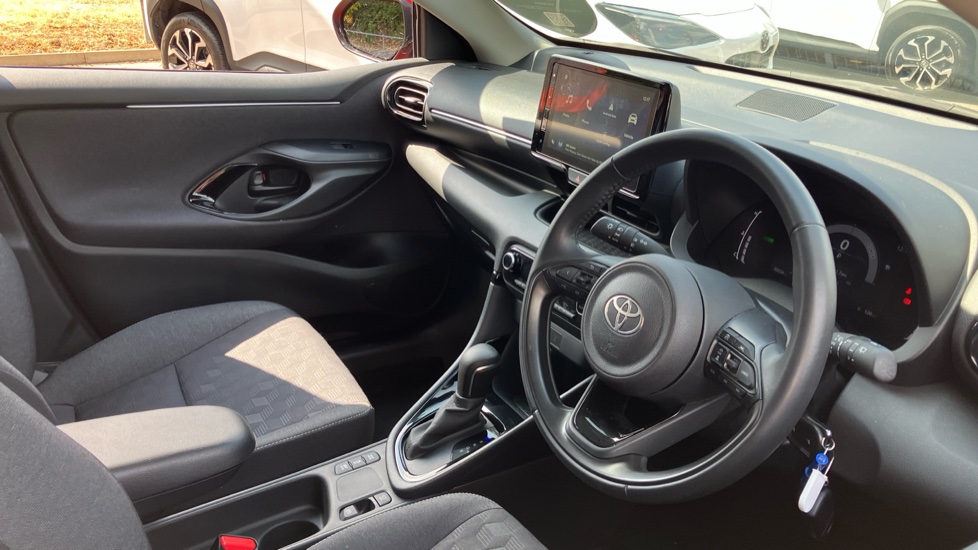 Toyota Yaris 1.5 Hybrid Design 5dr CVT Hybrid Hatchback - Image 60