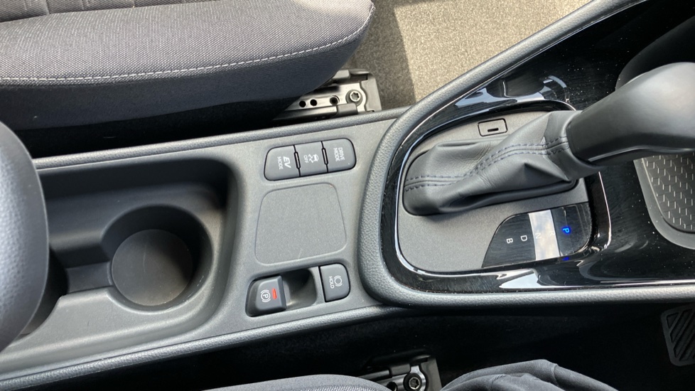 Toyota Yaris 1.5 Hybrid Design 5dr CVT Hybrid Hatchback - Image 66