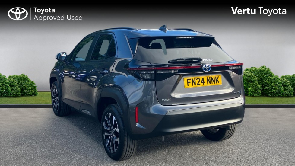 Toyota Yaris Cross 1.5 Hybrid Design 5dr CVT Hybrid Estate - Image 4