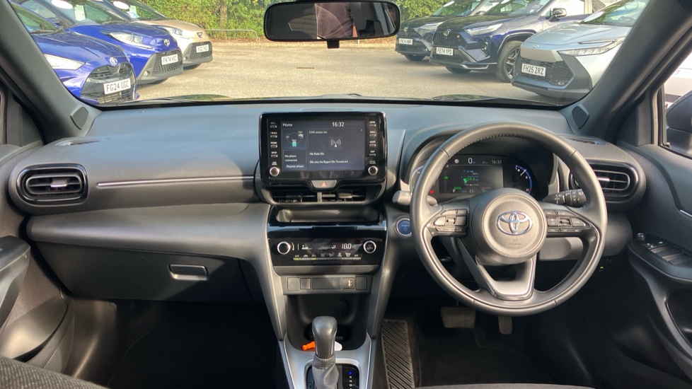 Toyota Yaris Cross 1.5 Hybrid Design 5dr CVT Hybrid Estate - Image 6