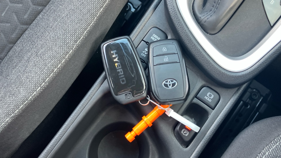 Toyota Yaris Cross 1.5 Hybrid Design 5dr CVT Hybrid Estate - Image 28