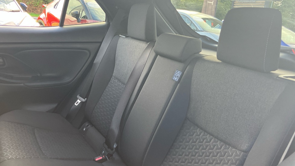 Toyota Yaris Cross 1.5 Hybrid Design 5dr CVT Hybrid Estate - Image 42