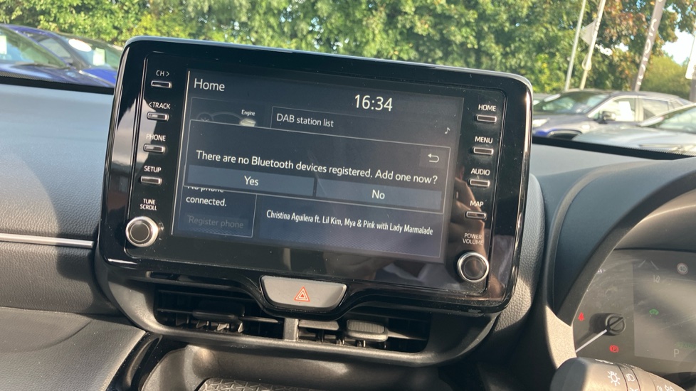 Toyota Yaris Cross 1.5 Hybrid Design 5dr CVT Hybrid Estate - Image 45