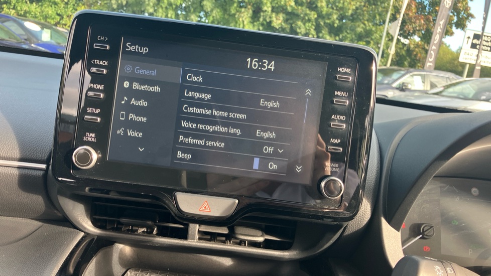 Toyota Yaris Cross 1.5 Hybrid Design 5dr CVT Hybrid Estate - Image 47