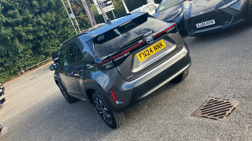 Toyota Yaris Cross 1.5 Hybrid Design 5dr CVT Hybrid Estate - Image 52