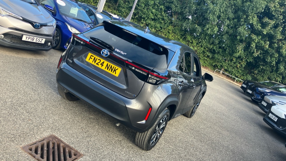 Toyota Yaris Cross 1.5 Hybrid Design 5dr CVT Hybrid Estate - Image 53