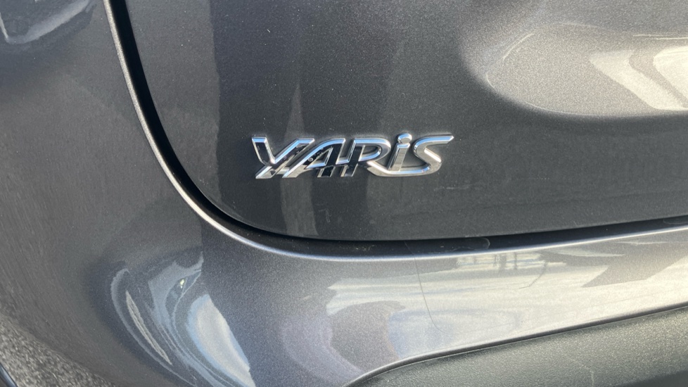 Toyota Yaris Cross 1.5 Hybrid Design 5dr CVT Hybrid Estate - Image 58