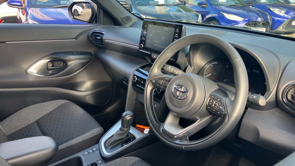 Toyota Yaris Cross 1.5 Hybrid Design 5dr CVT Hybrid Estate - Image 62