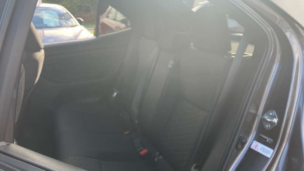 Toyota Yaris Cross 1.5 Hybrid Design 5dr CVT Hybrid Estate - Image 64
