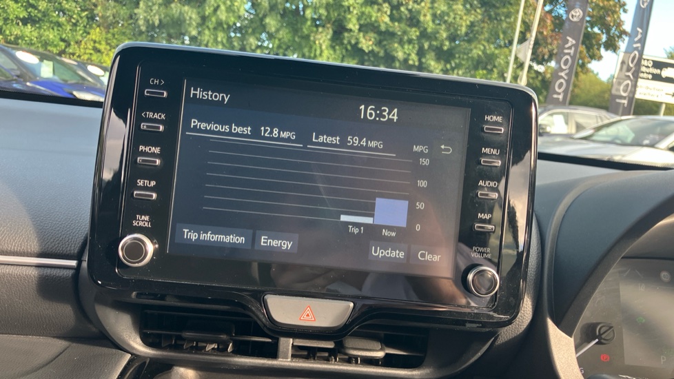Toyota Yaris Cross 1.5 Hybrid Design 5dr CVT Hybrid Estate - Image 71