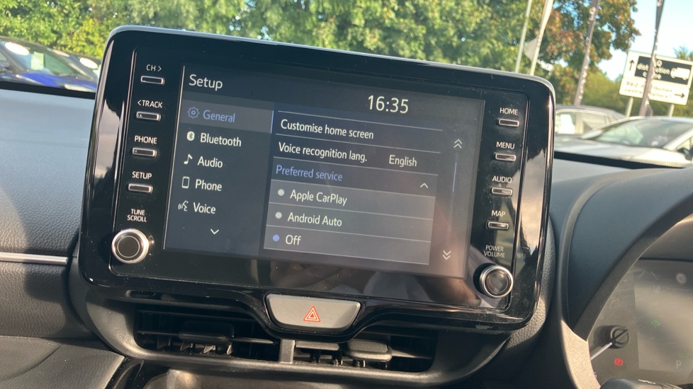 Toyota Yaris Cross 1.5 Hybrid Design 5dr CVT Hybrid Estate - Image 73