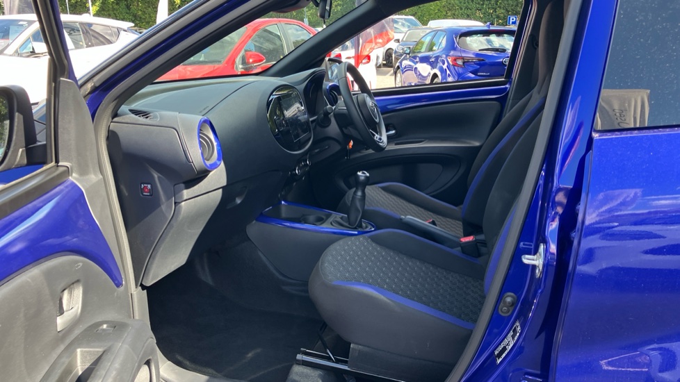 Toyota Aygo X 1.0 VVT-i Edge 5dr Petrol Hatchback - Image 5