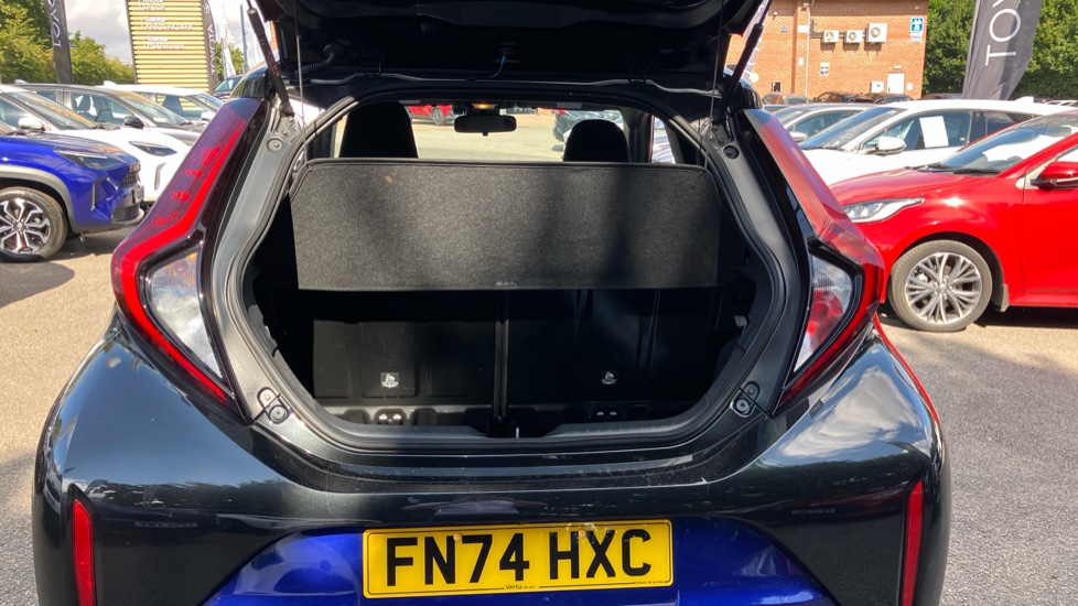 Toyota Aygo X 1.0 VVT-i Edge 5dr Petrol Hatchback - Image 13