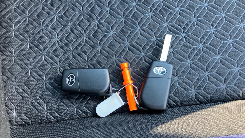 Toyota Aygo X 1.0 VVT-i Edge 5dr Petrol Hatchback - Image 28