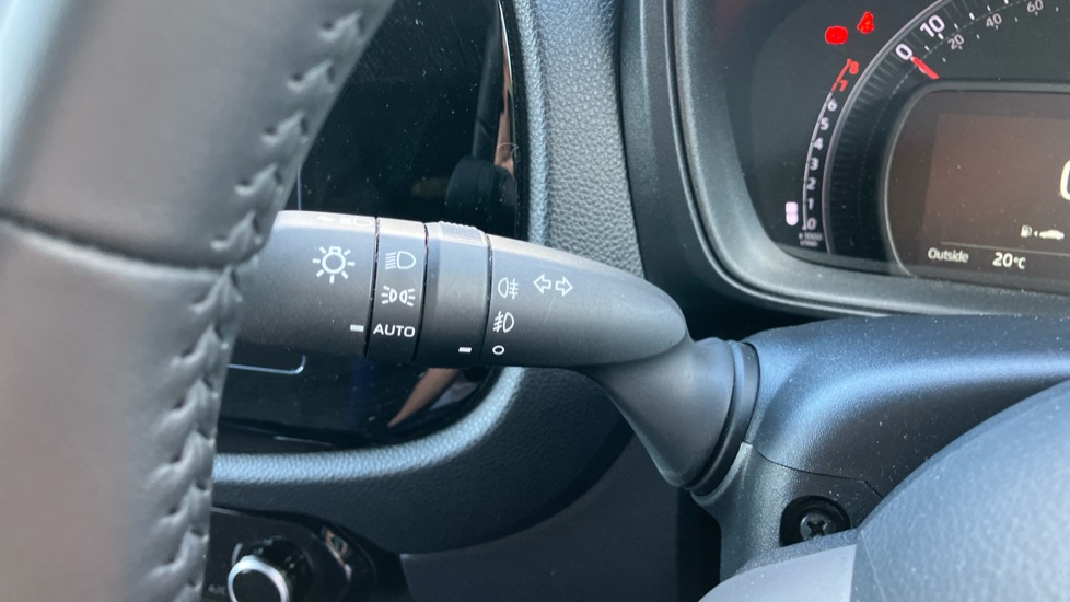 Toyota Aygo X 1.0 VVT-i Edge 5dr Petrol Hatchback - Image 35