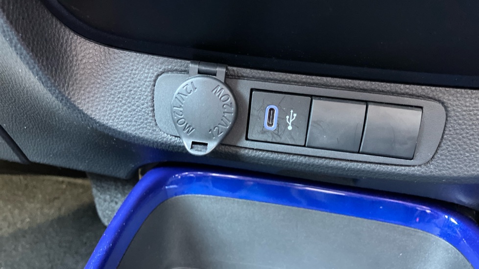Toyota Aygo X 1.0 VVT-i Edge 5dr Petrol Hatchback - Image 38