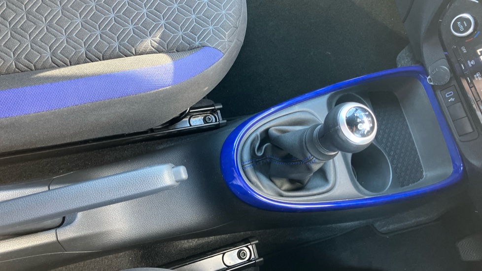 Toyota Aygo X 1.0 VVT-i Edge 5dr Petrol Hatchback - Image 61