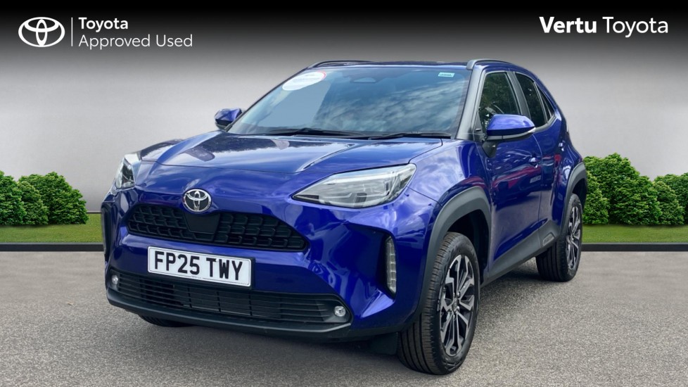 Toyota Yaris Cross 1.5 Hybrid Design 5dr CVT Hybrid Estate - Image 3