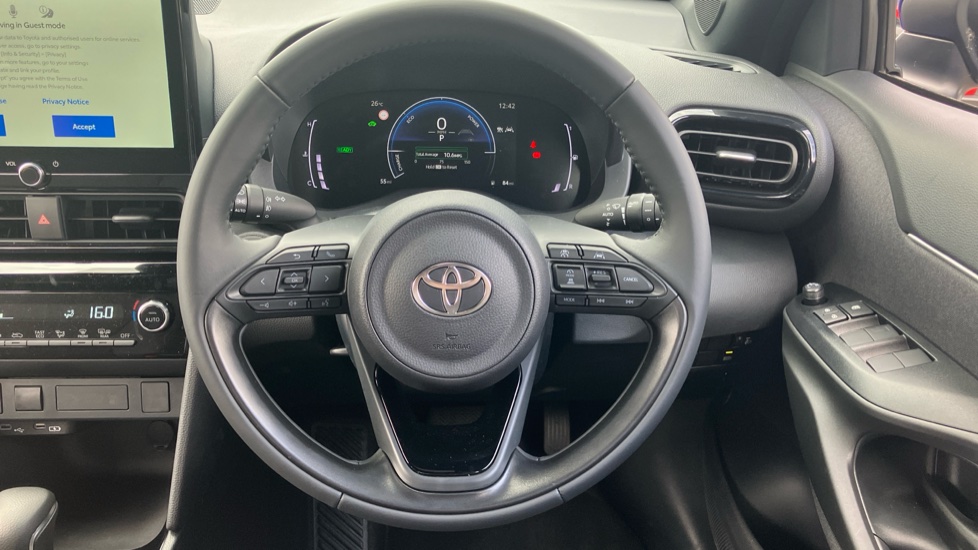 Toyota Yaris Cross 1.5 Hybrid Design 5dr CVT Hybrid Estate - Image 7