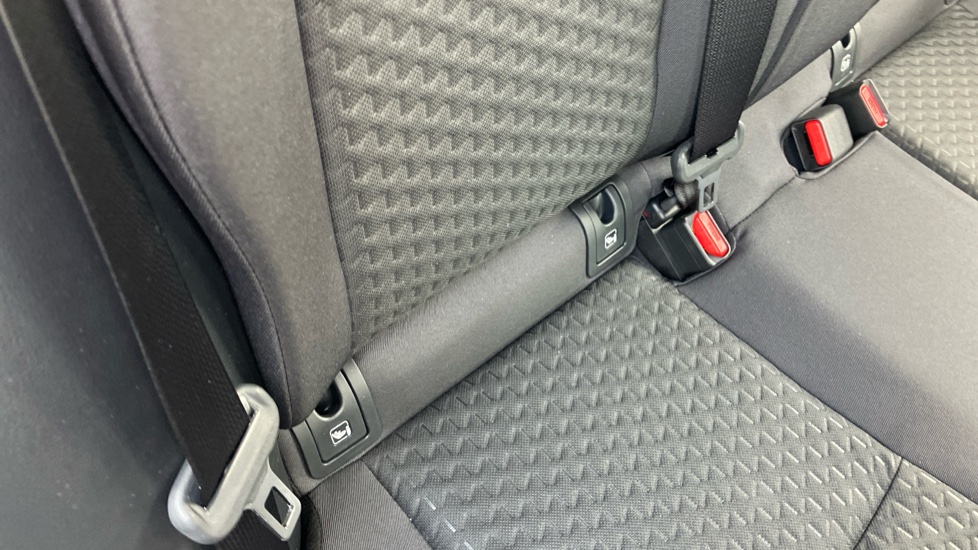Toyota Yaris Cross 1.5 Hybrid Design 5dr CVT Hybrid Estate - Image 14