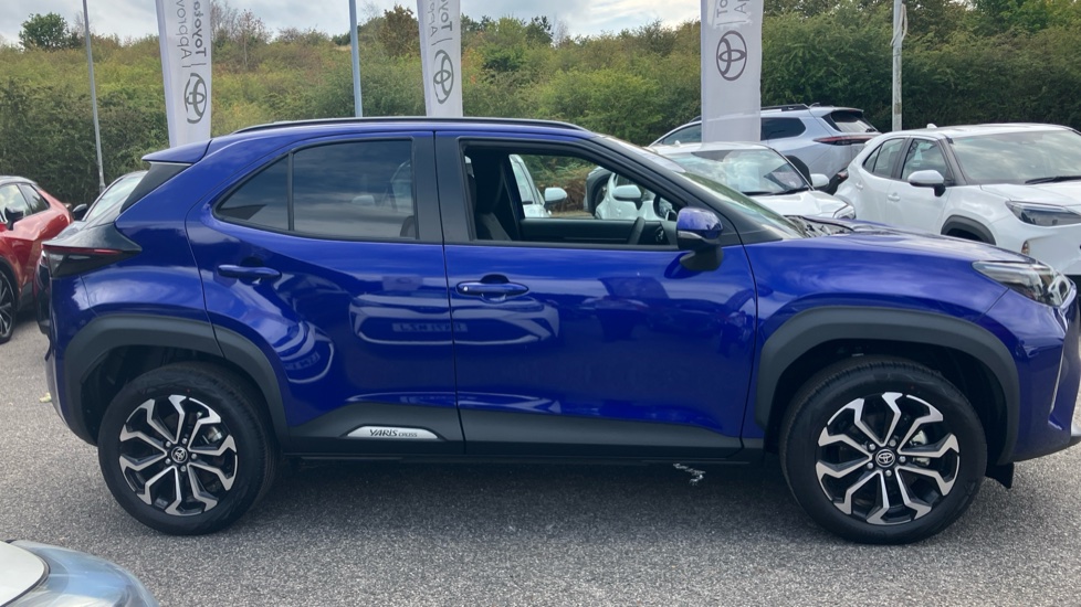 Toyota Yaris Cross 1.5 Hybrid Design 5dr CVT Hybrid Estate - Image 23