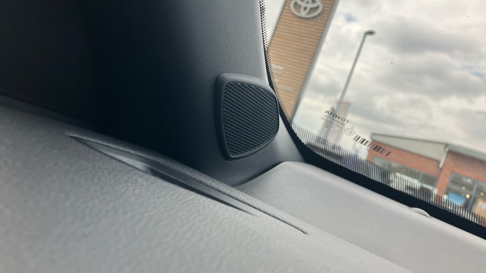 Toyota Yaris Cross 1.5 Hybrid Design 5dr CVT Hybrid Estate - Image 40