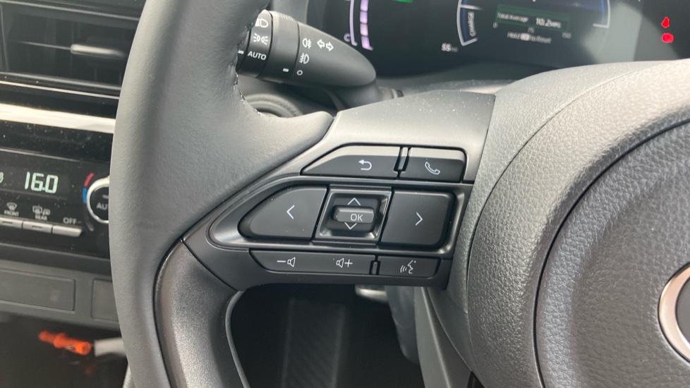 Toyota Yaris Cross 1.5 Hybrid Design 5dr CVT Hybrid Estate - Image 41