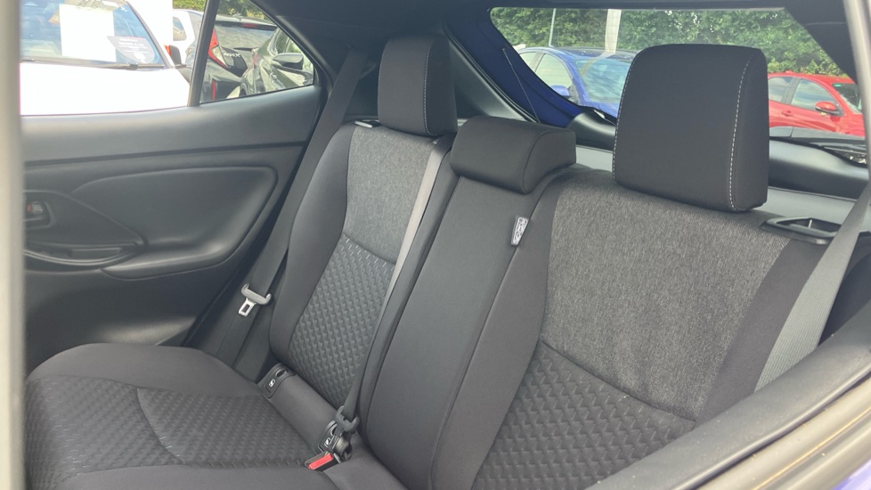 Toyota Yaris Cross 1.5 Hybrid Design 5dr CVT Hybrid Estate - Image 42