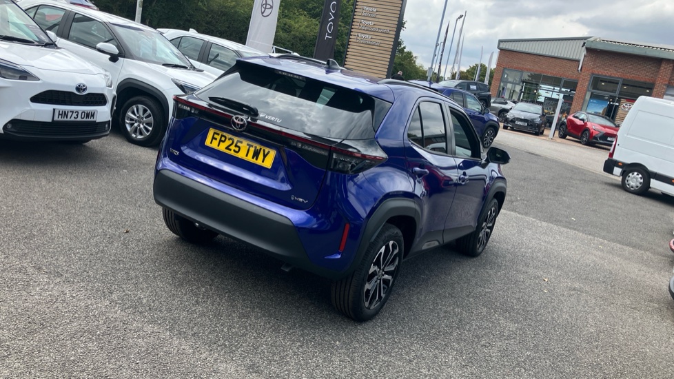 Toyota Yaris Cross 1.5 Hybrid Design 5dr CVT Hybrid Estate - Image 53