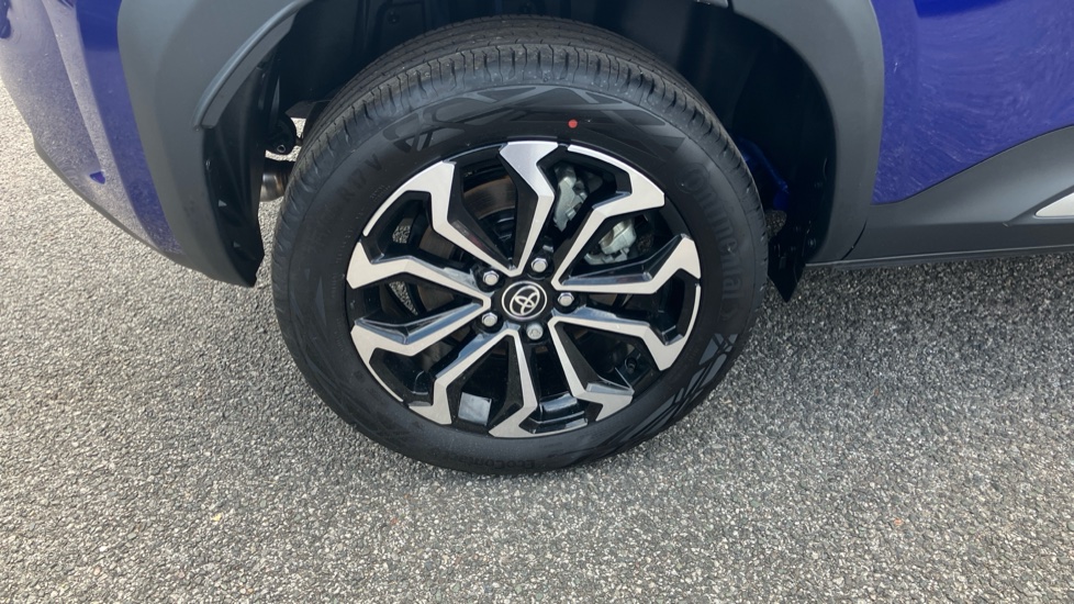 Toyota Yaris Cross 1.5 Hybrid Design 5dr CVT Hybrid Estate - Image 55