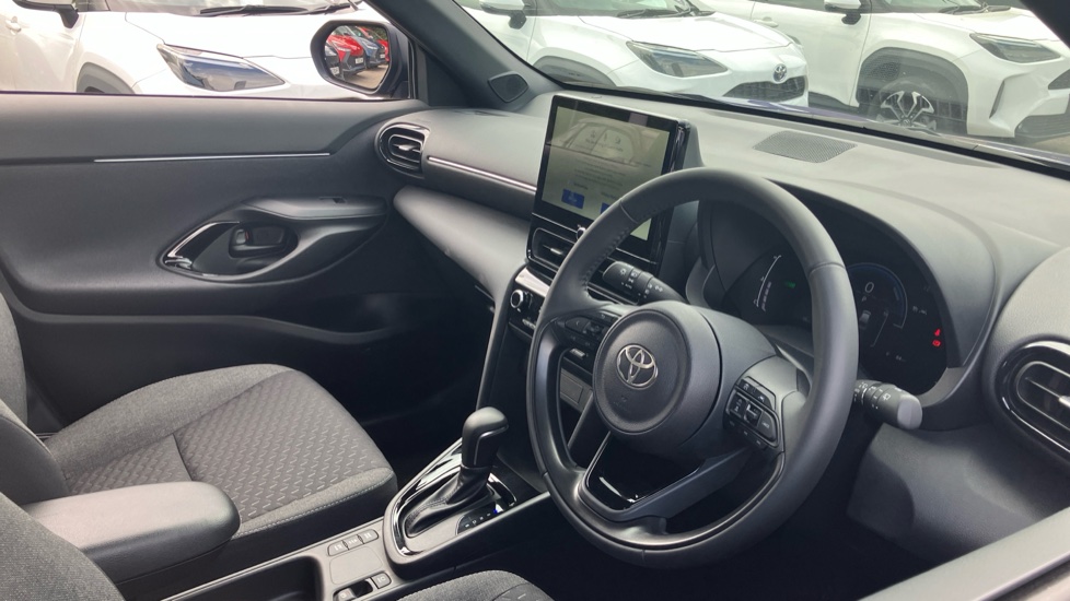 Toyota Yaris Cross 1.5 Hybrid Design 5dr CVT Hybrid Estate - Image 62