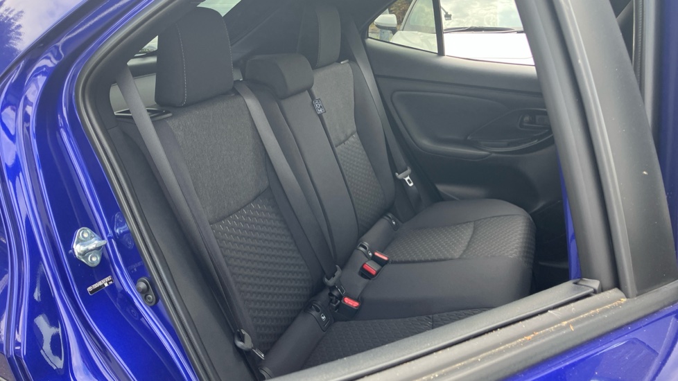 Toyota Yaris Cross 1.5 Hybrid Design 5dr CVT Hybrid Estate - Image 63