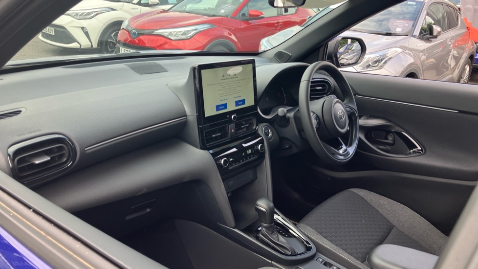 Toyota Yaris Cross 1.5 Hybrid Design 5dr CVT Hybrid Estate - Image 66