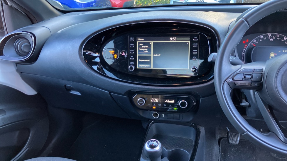 Toyota Aygo X 1.0 VVT-i Edge 5dr Petrol Hatchback - Image 6