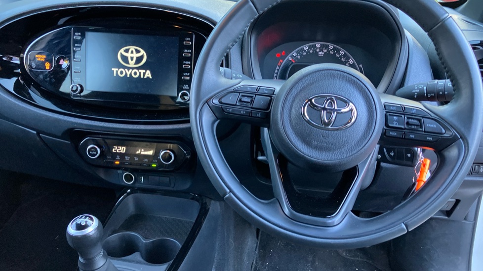 Toyota Aygo X 1.0 VVT-i Edge 5dr Petrol Hatchback - Image 7