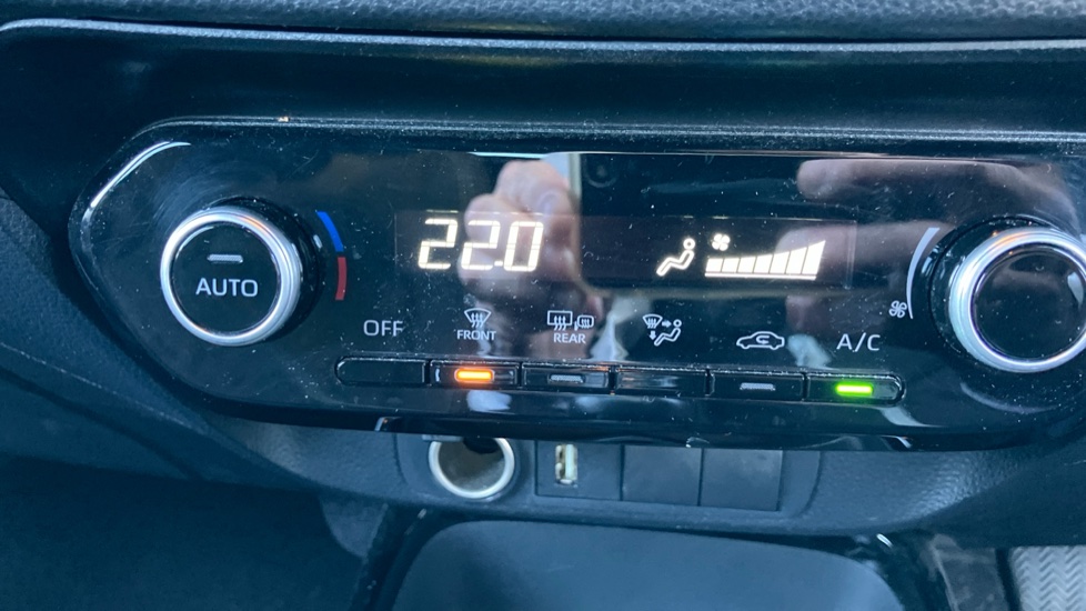 Toyota Aygo X 1.0 VVT-i Edge 5dr Petrol Hatchback - Image 37