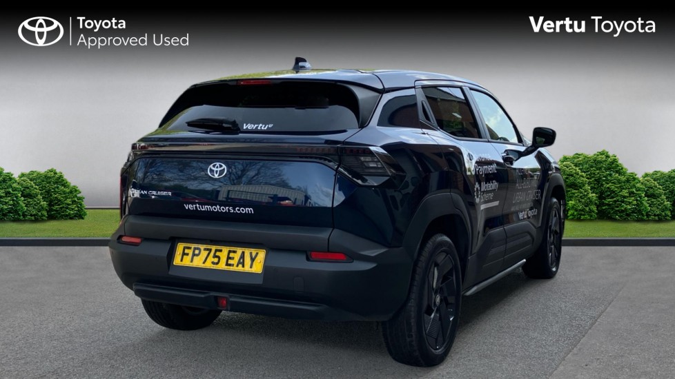 Toyota Urbancruiser 128kW Design 61kWh 5dr Auto Electric Estate - Image 2