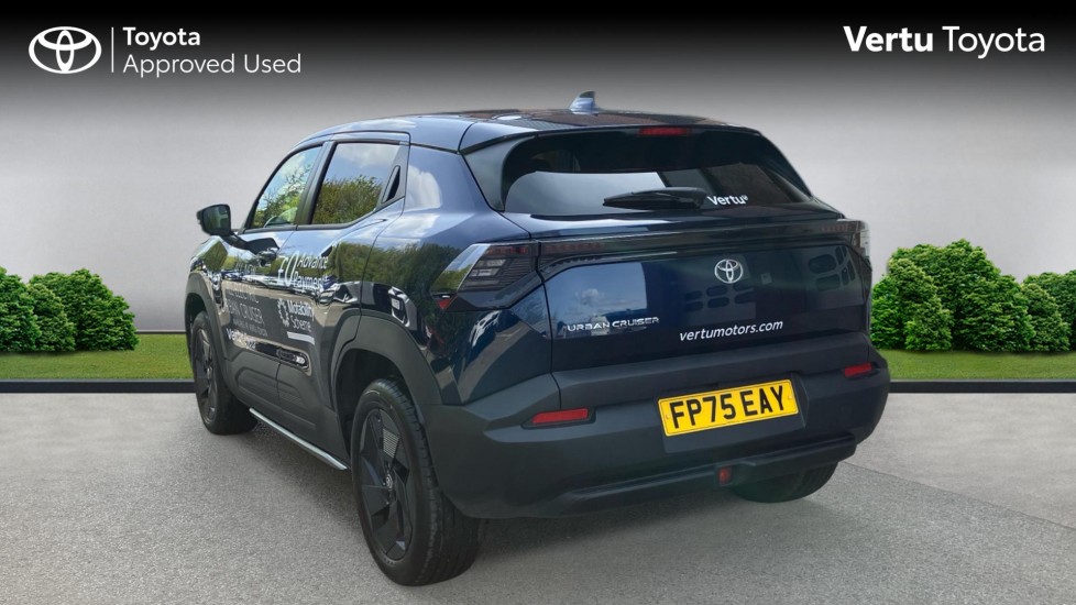 Toyota Urbancruiser 128kW Design 61kWh 5dr Auto Electric Estate - Image 4