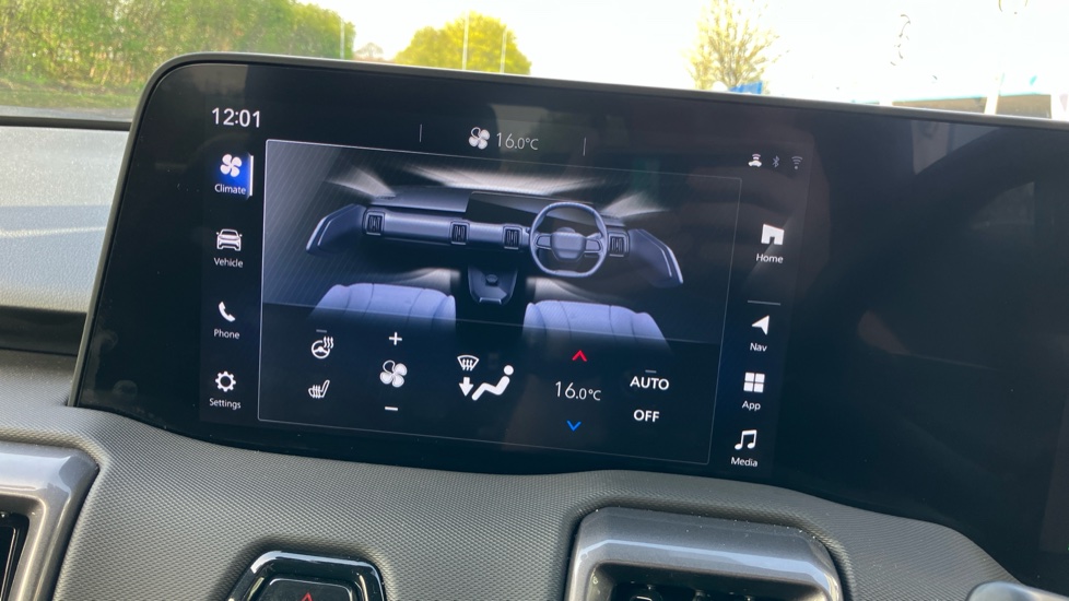 Toyota Urbancruiser 128kW Design 61kWh 5dr Auto Electric Estate - Image 39