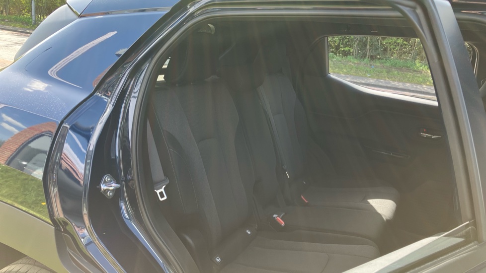 Toyota Urbancruiser 128kW Design 61kWh 5dr Auto Electric Estate - Image 66