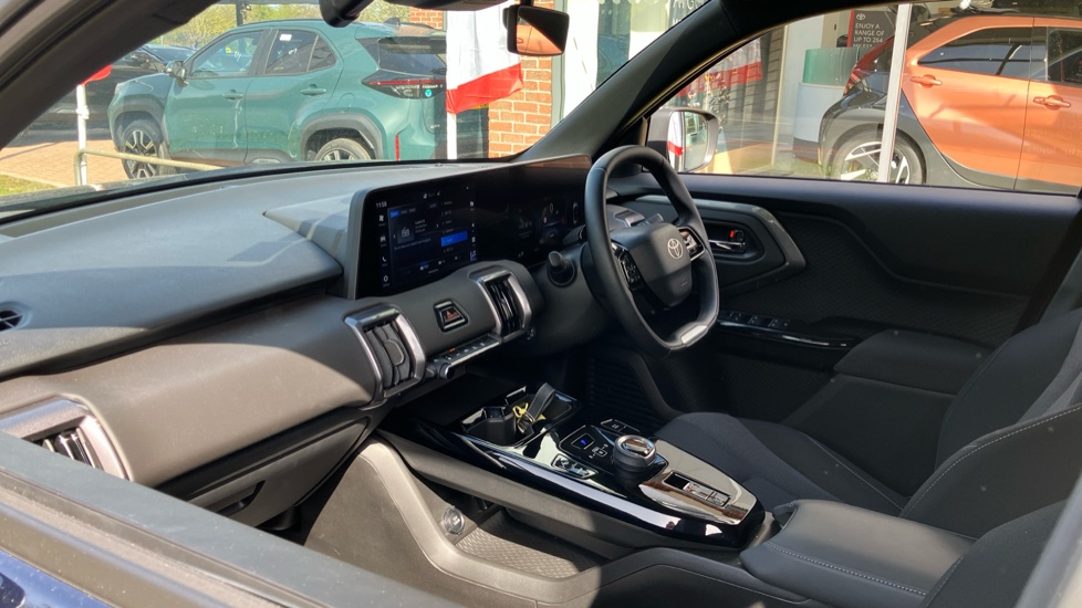 Toyota Urbancruiser 128kW Design 61kWh 5dr Auto Electric Estate - Image 69