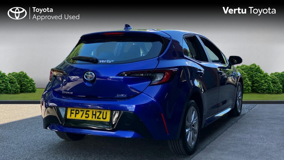 Toyota Corolla 2.0 Hybrid 178 Icon 5dr CVT Hybrid Hatchback - Image 2